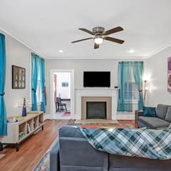 Unique 3BR | Sleeps 6 | Close to Everything!